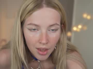girl
        my_stella cam image #2108172