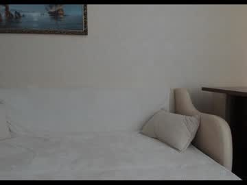 girl
        tixxxy cam image #5015335