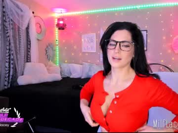 girl
        milf_lacey cam image #264363