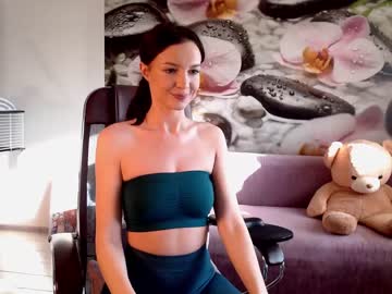 girl
        jennycutey cam image #415638