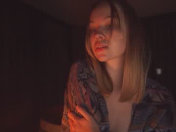 girl
        bibi_it_is cam image #1265166