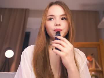 girl
        oki_dokie cam image #6757114