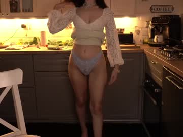girl
        whats_her_name cam image #5543901