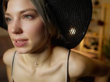girl
        darlineash cam image #5957690