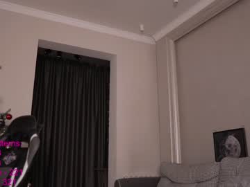 girl
        lindamei cam image #540205