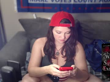 girl
        rowanswolves cam image #4775741