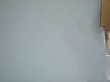 girl
        frenchava cam image #2268689