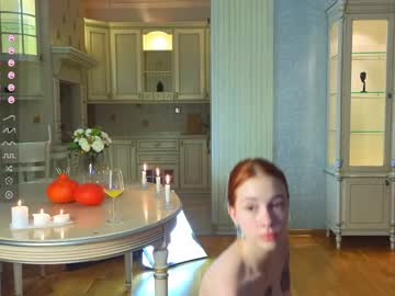 girl
        shirleywhitney cam image #2704591