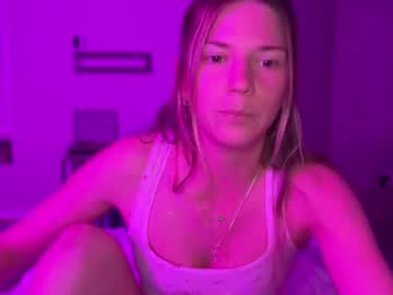girl
        oliviahansleyy cam image #6434469
