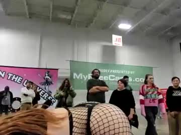girl
        laurenphillips cam image #5643326
