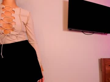 girl
        amandamedrano cam image #397840