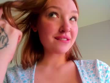 girl
        dinablush cam image #1063564