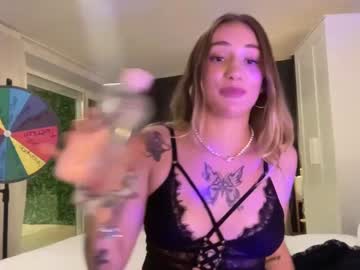 girl
        mrsjuicyass cam image #2884221