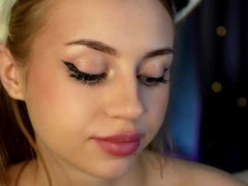 girl
        cirilada cam image #4799058