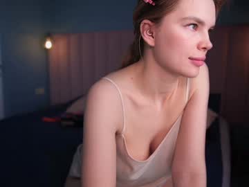 girl
        love_you_to123 cam image #6689924