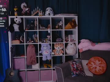 girl
        madnessalise cam image #6073324