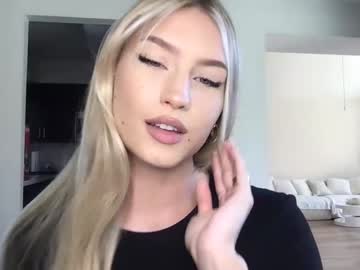 girl
        thezabrina cam image #2188015