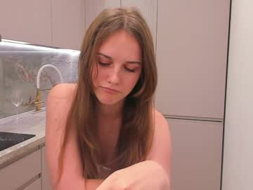 girl
        dream_beam cam image #5927914