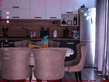 couple
        xwithy cam image #4080661