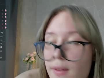 girl
        georgia_conner cam image #5704309