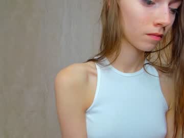 girl
        cutie_ghostie cam image #3507174