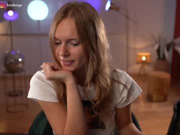 girl
        chillwithkira cam image #2021662