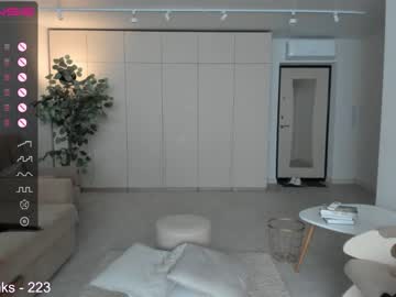 girl
        oki_dokie cam image #1826847
