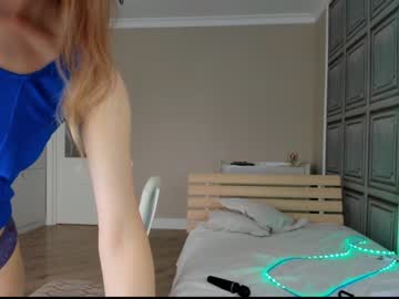 girl
        ino_lee cam image #2090044