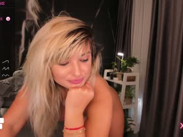 girl
        aliessia cam image #3679621