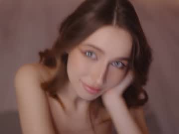 girl
        silent_chill cam image #3034894