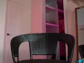 girl
        chloewildd cam image #5857768