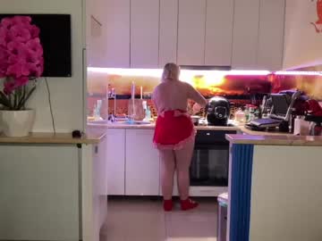 girl
        kiradivine cam image #3234733