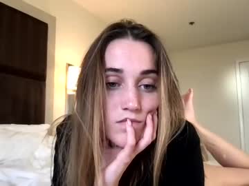 girl
        blondiebabbby420 cam image #155630