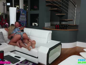 girl
        wildwifebarbie cam image #4074613