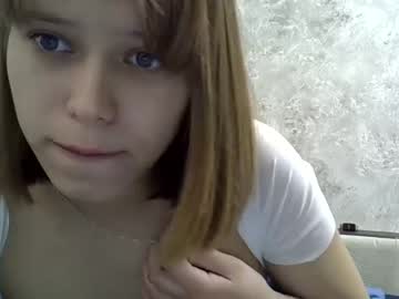girl
        the_partisan cam image #3880138
