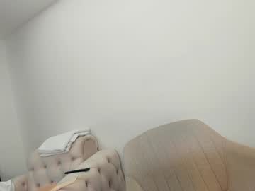 girl
        ehotlovea cam image #5909132