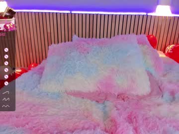 girl
        little_effy18 cam image #3509782