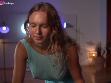 girl
        chillwithkira cam image #2503937
