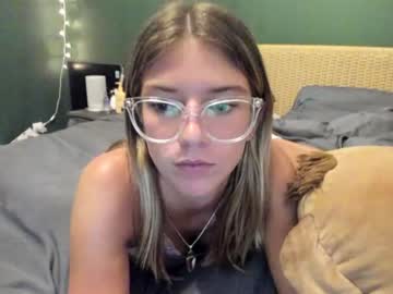 girl
        oliviahansleyy cam image #4171278