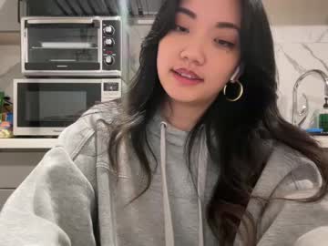 girl
        aznbunnybaby cam image #3612339