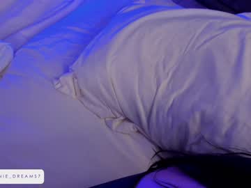girl
        annie_dreams cam image #61512