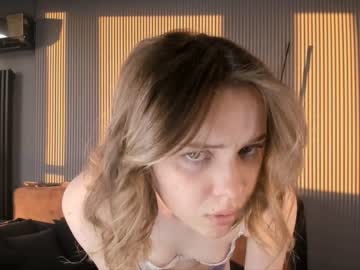girl
        mya66maya cam image #4204069