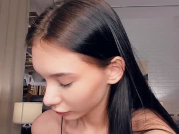 girl
        riskyproject cam image #5727381