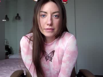 girl
        ronny_ponny cam image #5740439