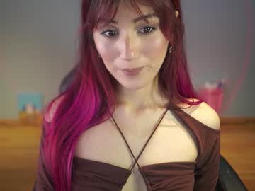 girl
        greeny_mat cam image #5074453