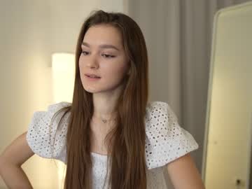 girl
        charming_luna cam image #3103661