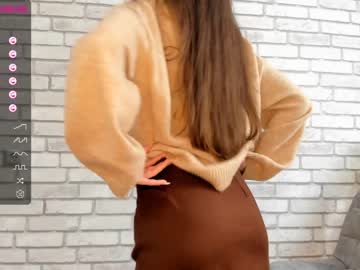 girl
        carolynjacquelins cam image #291161