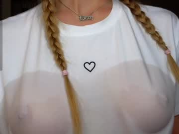 girl
        cute_fox_girl cam image #6926260