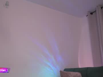 girl
        nicdani_1 cam image #4704769