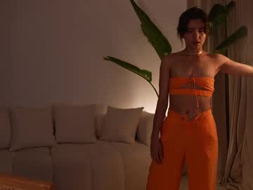 girl
        ellelure_ cam image #6850995